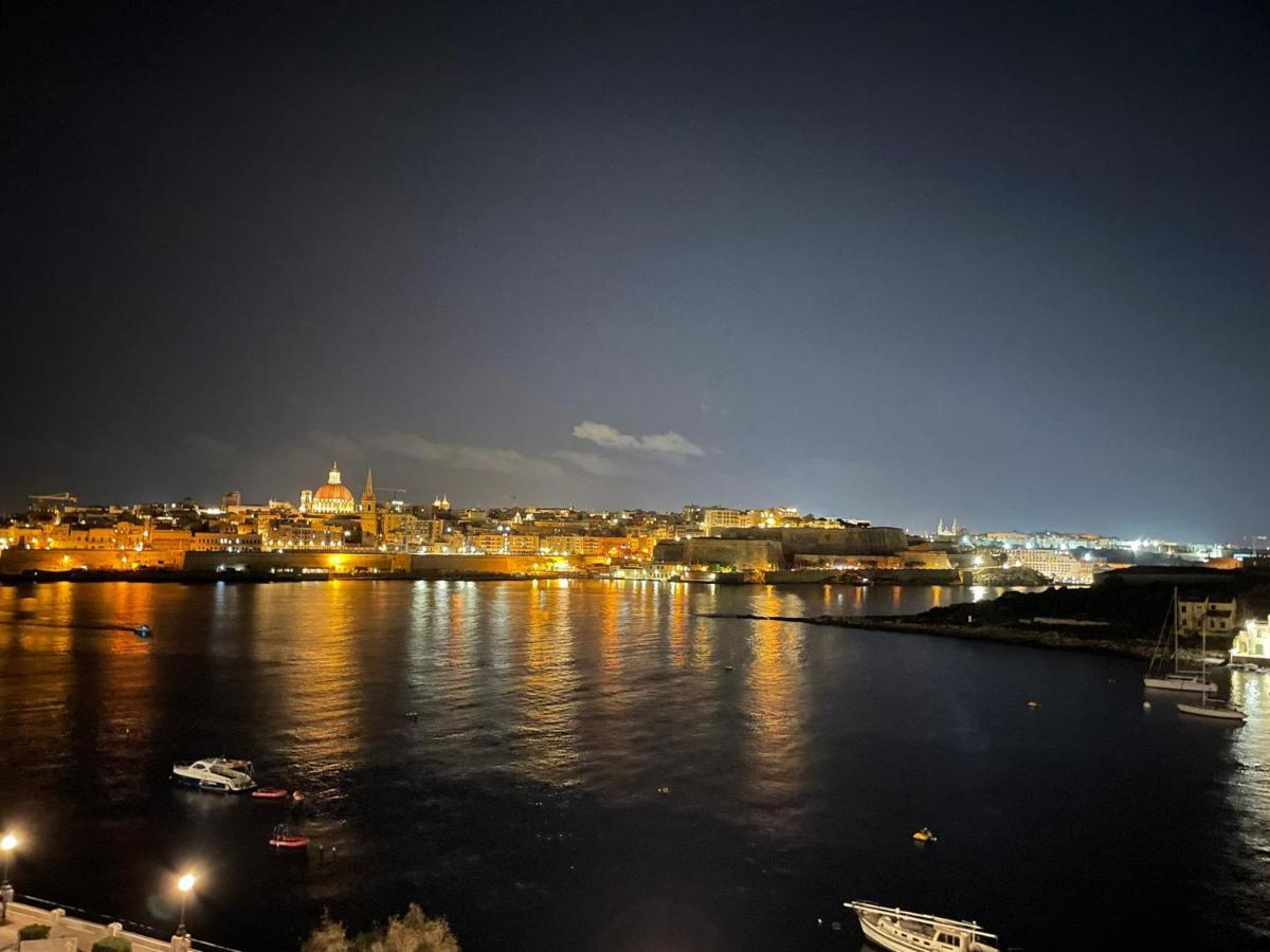 Sliema Seaview Apartment- Valletta Views - Apt 8, 49 Tigne Point Mansions Esterno foto