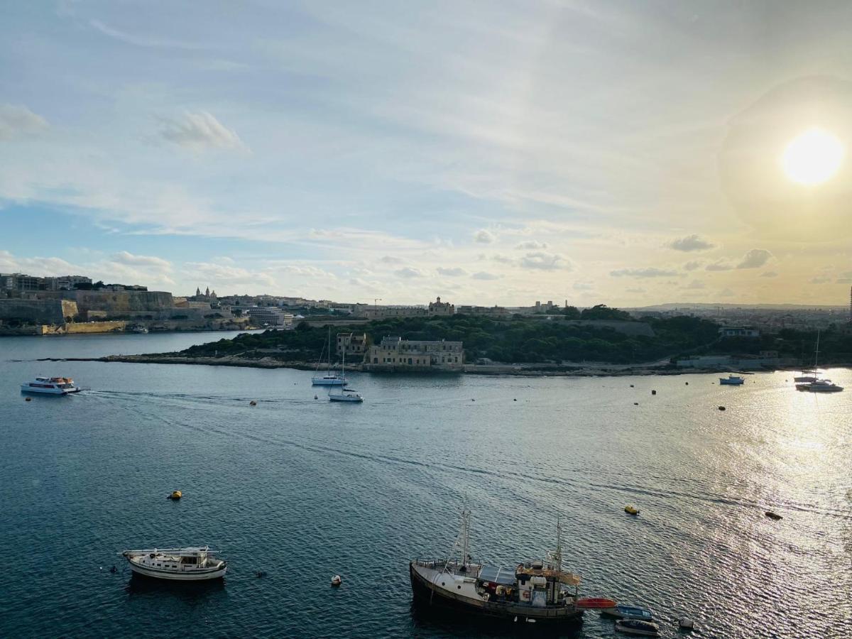Sliema Seaview Apartment- Valletta Views - Apt 8, 49 Tigne Point Mansions Esterno foto