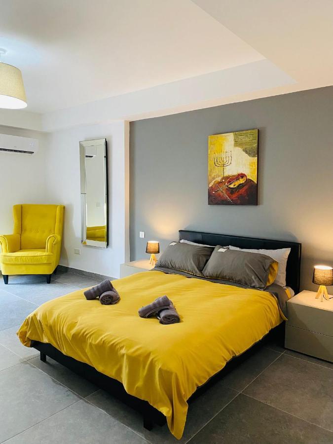 Sliema Seaview Apartment- Valletta Views - Apt 8, 49 Tigne Point Mansions Esterno foto