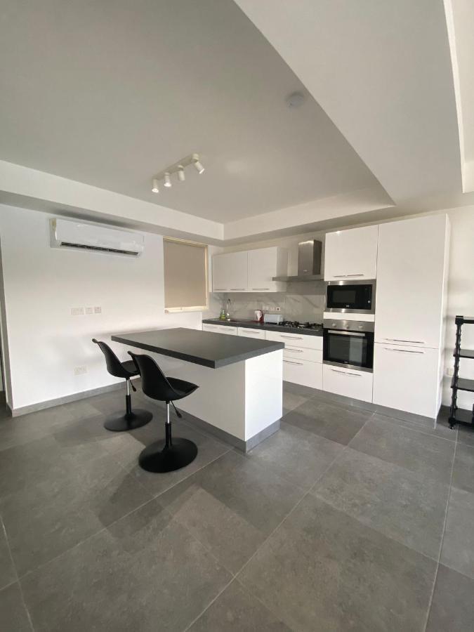 Sliema Seaview Apartment- Valletta Views - Apt 8, 49 Tigne Point Mansions Esterno foto